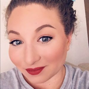 Meet your Posher, Tara